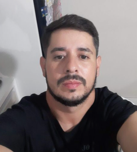 <em>Marcelo R</em>